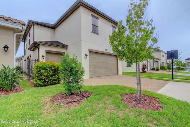 Building Photo - 6903 Vista Hermosa Dr