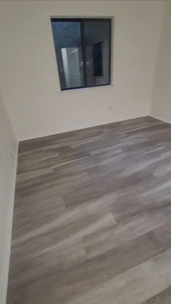 Building Photo - 1303 Morris Ct