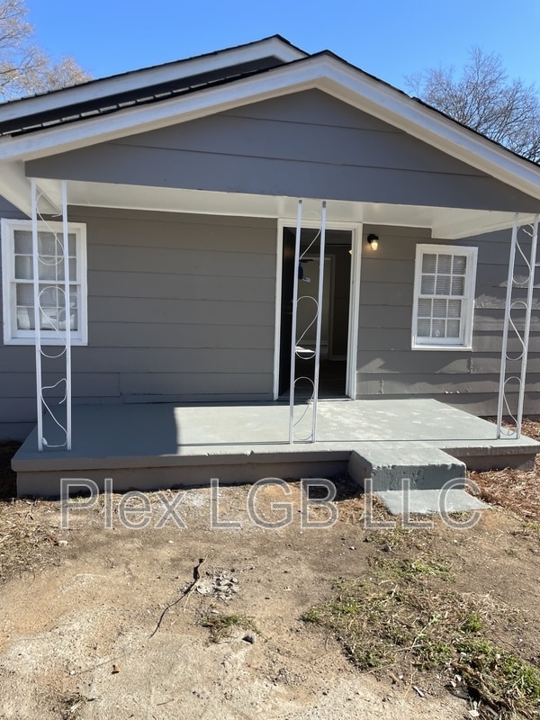 Building Photo - 112 Oak Ln
