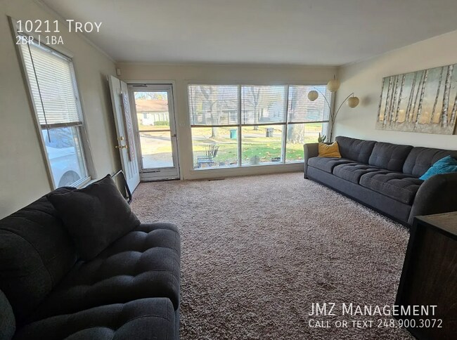 Building Photo - 10211 Troy-