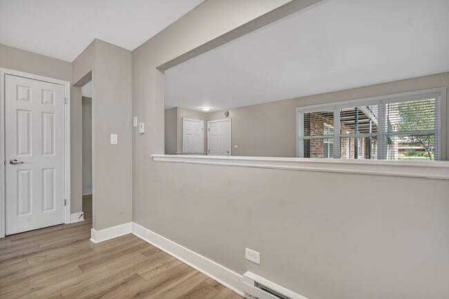 Building Photo - 37 Briar St
