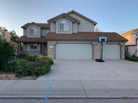 Building Photo - 2232 Sweetwater Creek Dr