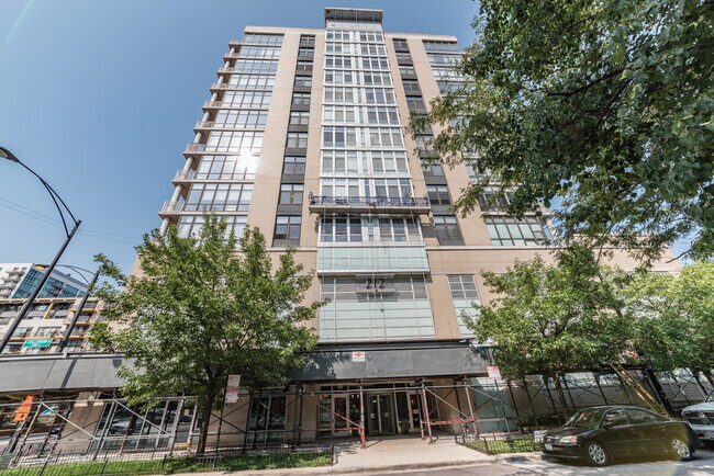 Building Photo - 212 E Cullerton St