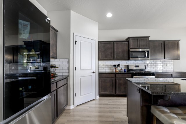 Building Photo - 1419 Blue Grouse Way