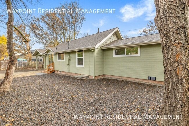 Building Photo - 2989 S Ivy St