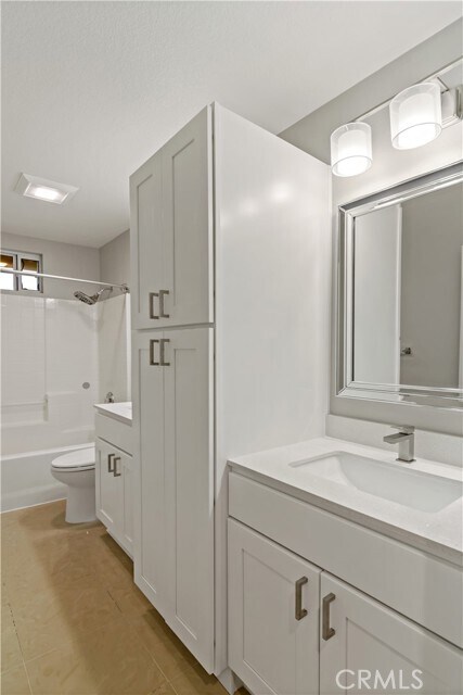 Building Photo - 1472 Pinewood Dr