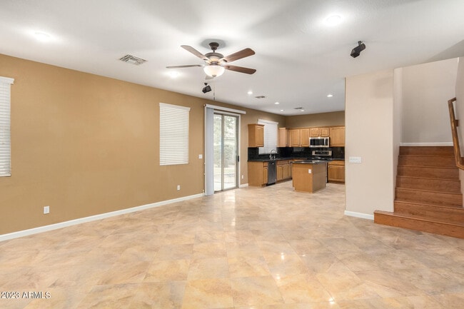 Building Photo - 363 W Myrtle Dr