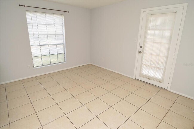Building Photo - 8702 Mallard Reserve Dr