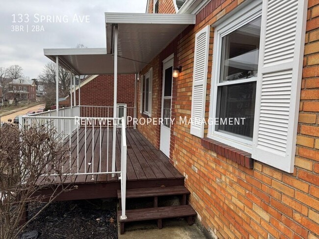 Building Photo - 133 Spring Ave
