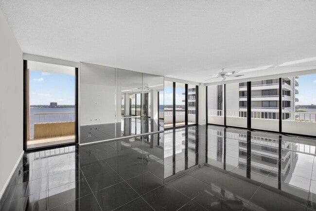 Building Photo - 5540 N Ocean Dr