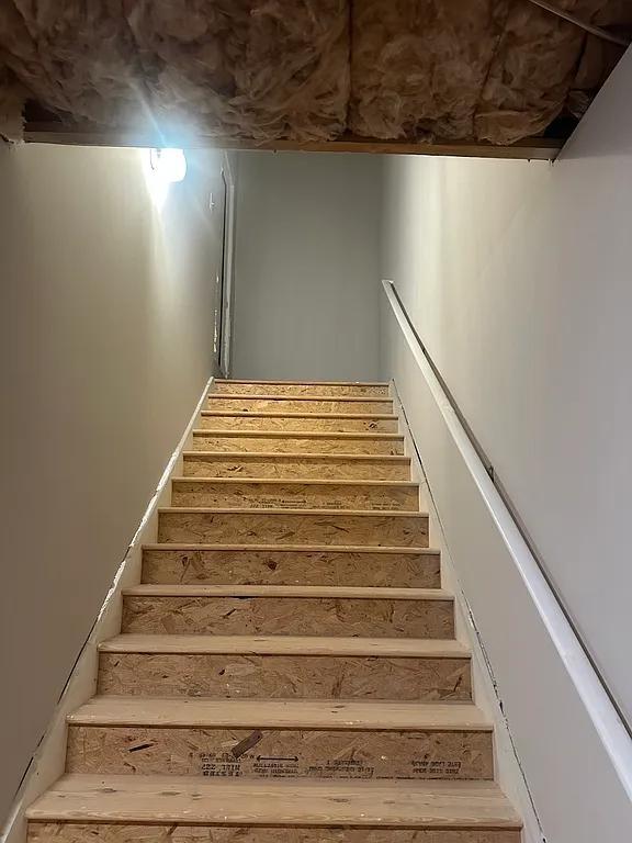 Building Photo - 1519 Windward Dr