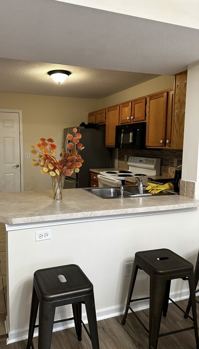 Building Photo - 1511 Legend Trail Dr