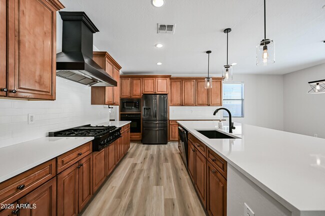 Building Photo - 2426 W Horsetail Trail