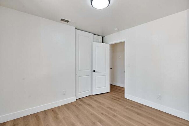 Building Photo - 2775 Chianti Ave