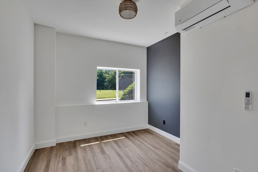 Building Photo - 36 Pawling Ave