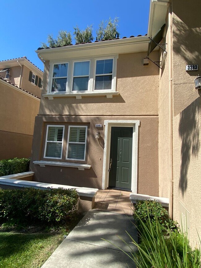 Building Photo - Dublin Ranch Villages,  Tri Level Townhome 2 Bed (both primary suites)  2.5 Ba., Clubhouse Pool, ...