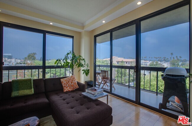 Building Photo - 124 Idaho Ave