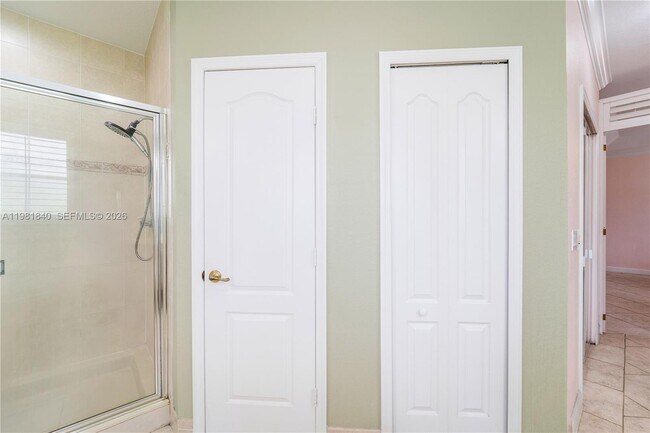 Building Photo - 200 SW 87th Path