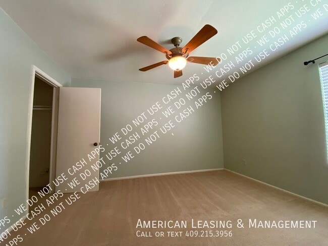 Building Photo - 945 Sunmeadow Dr