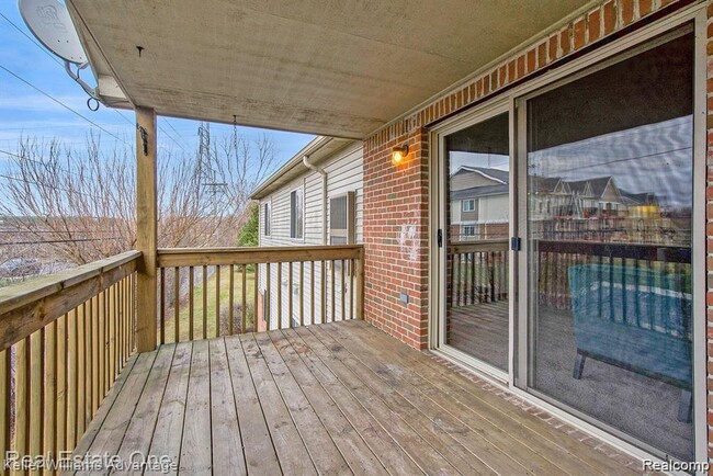 Building Photo - 2658 Stadium View Dr
