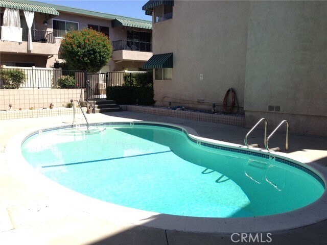 Building Photo - 4533 Colbath Ave