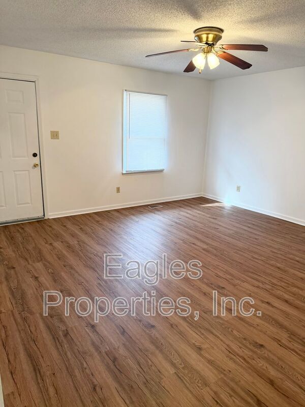 Building Photo - 1400 Clingman St