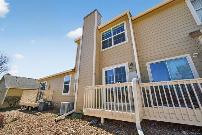 Building Photo - For Rent – $2,195/month | Stanton Farms Townhome in Littleton