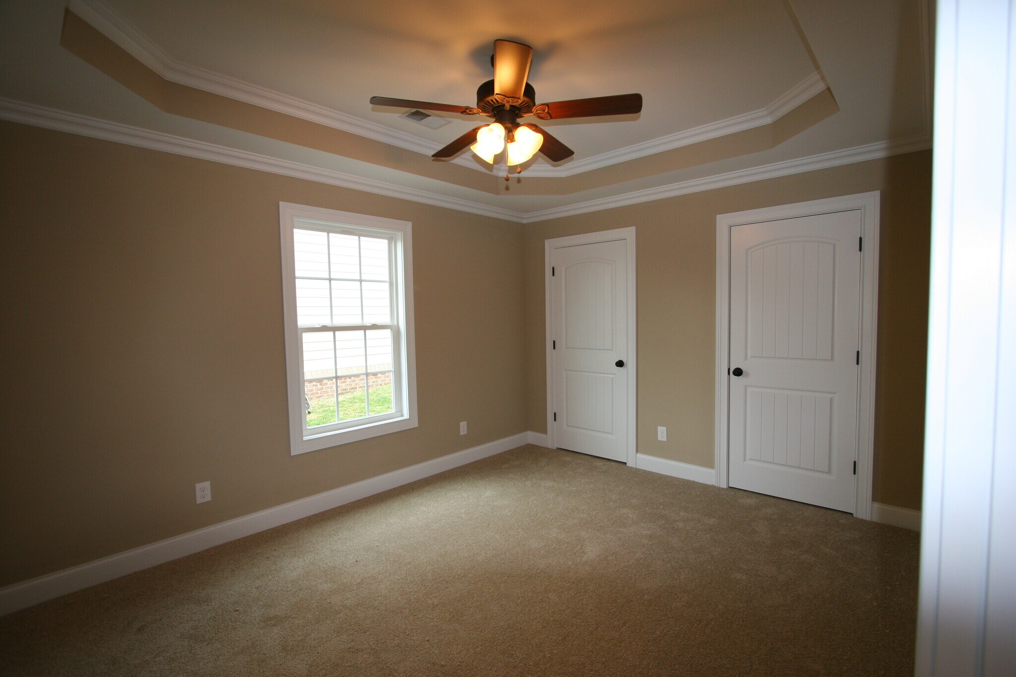 Building Photo - 9008 Landon Ln