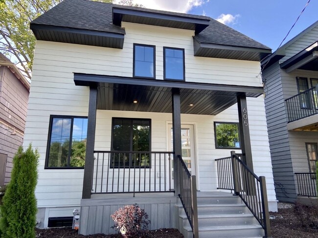 Primary Photo - New Construction 11 Bedroom house in the h...