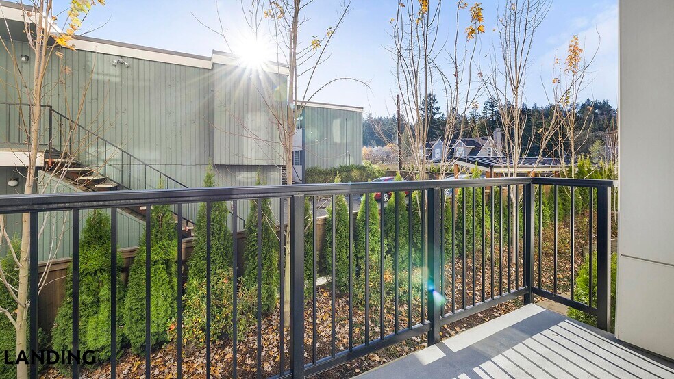 Building Photo - 3158 SW 12th Ave