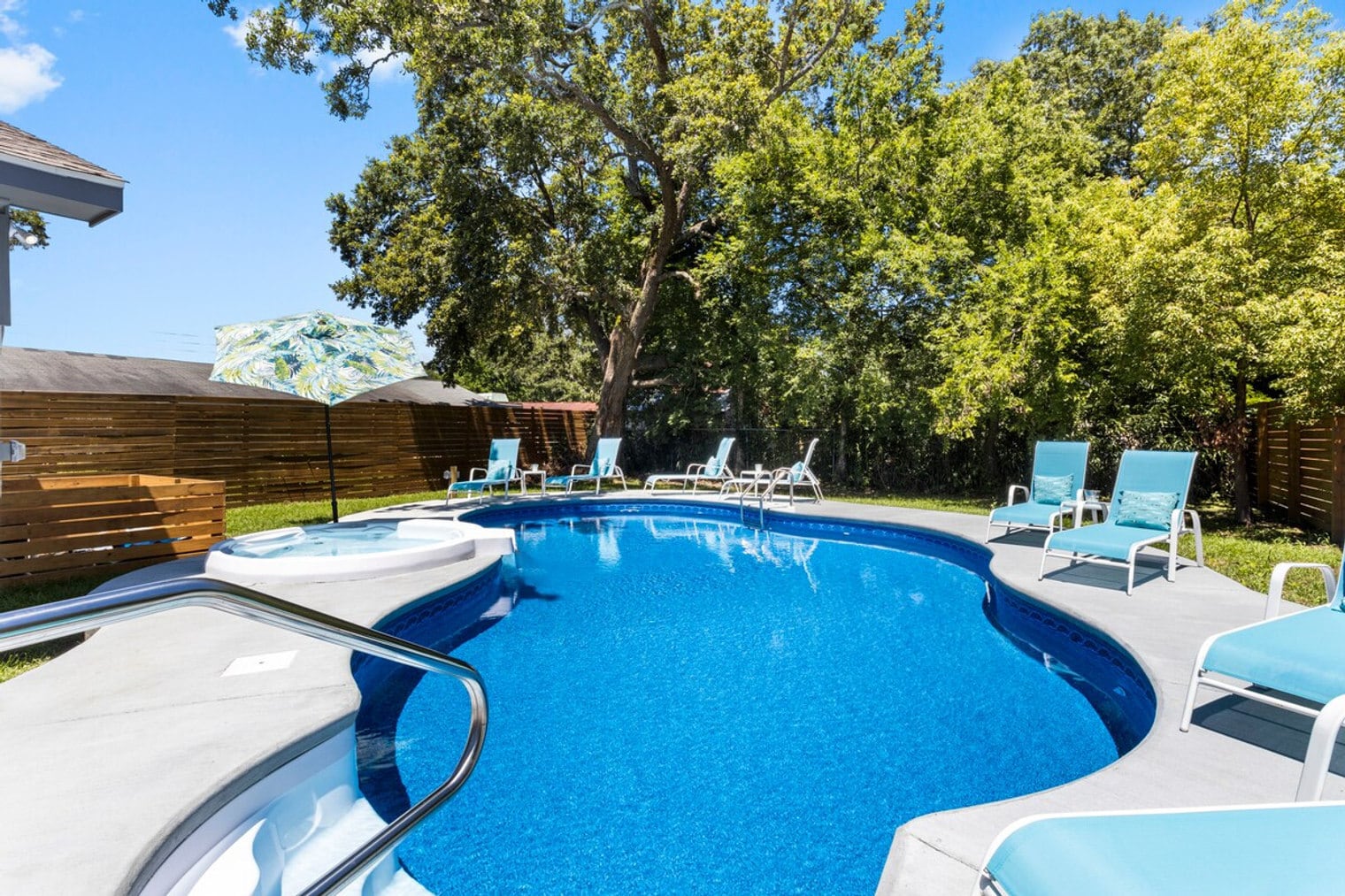 Building Photo - 134 Lee St