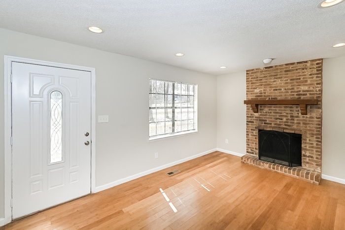 Building Photo - 6836 Markham Dr