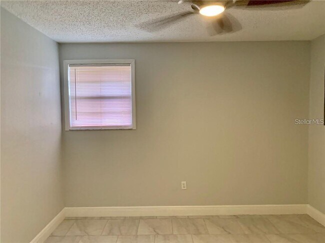 Building Photo - 205 Babson Dr