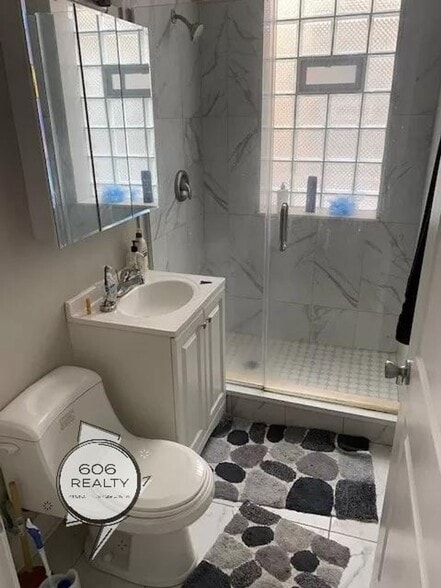 Building Photo - 5207 W Belmont Ave