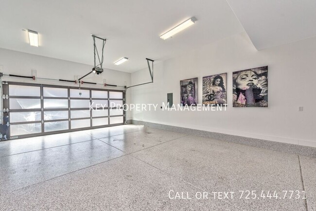 Building Photo - 702 Blackrock Rim Dr