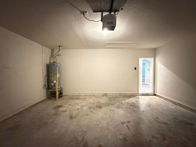 Building Photo - Wonderful 3 Bedroom, 2 Bathroom SMART Home in Wildwood!!