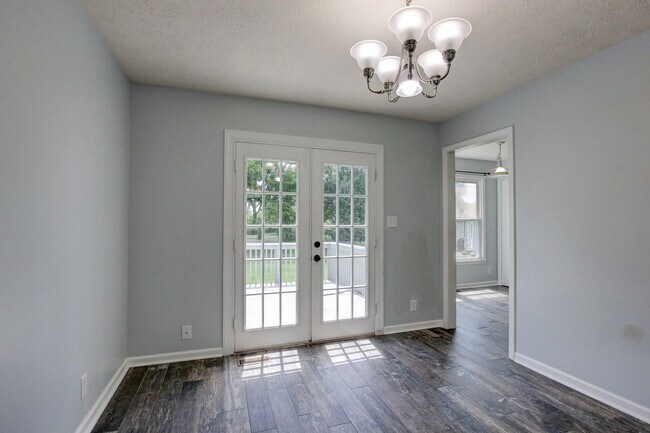 Building Photo - 180 Kings Deer Dr