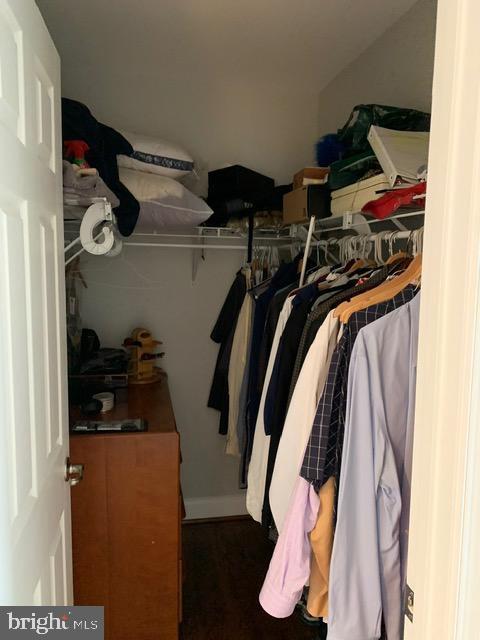 Building Photo - 7413 Farnum St