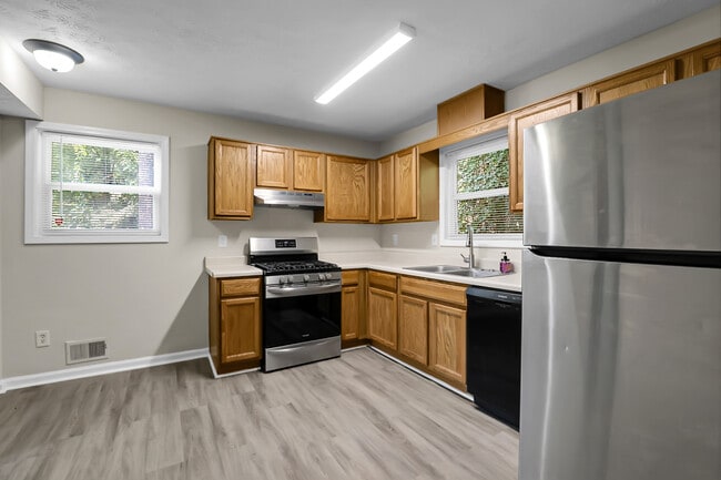 Building Photo - 1229 Creek Forest Ct NW