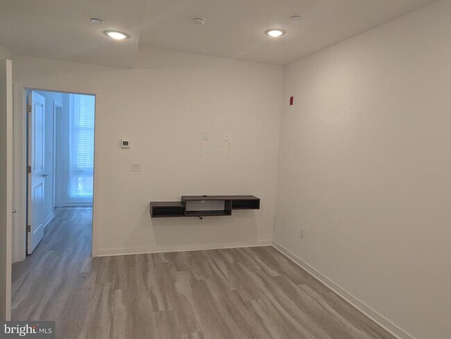 Building Photo - 1524 Ridge Ave