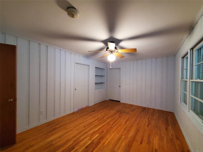 Building Photo - 179 W Rosemary Rd