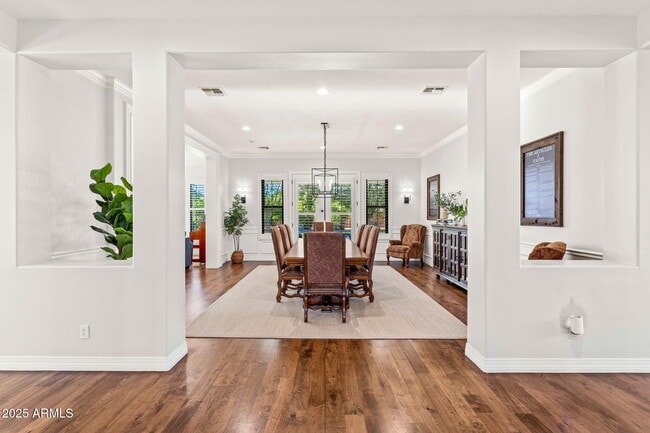 Building Photo - 3452 E Ivyglen Cir