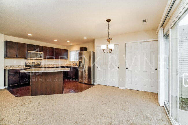Building Photo - 4964 Grimm Dr
