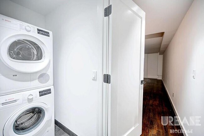 Building Photo - 1 bedroom in NEW YORK NY 10014