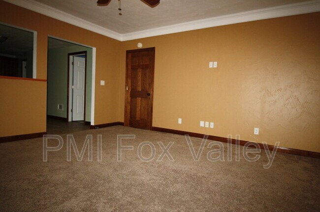 Building Photo - 826 Tayco St