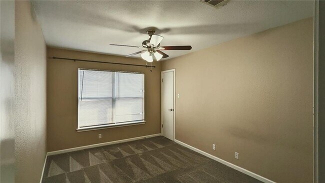 Building Photo - 1110 Jolie Ln