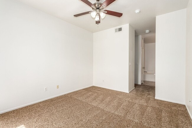 Building Photo - HCVP considered!  SAHARA & SLOAN AREA/ GAT...