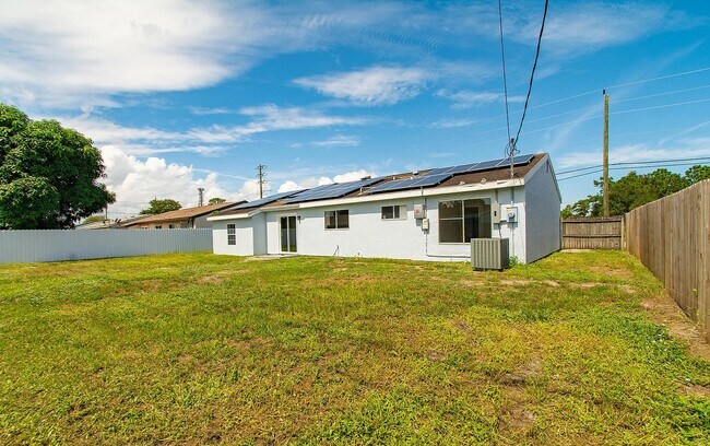 Building Photo - 1214 Port Malabar Blvd NE