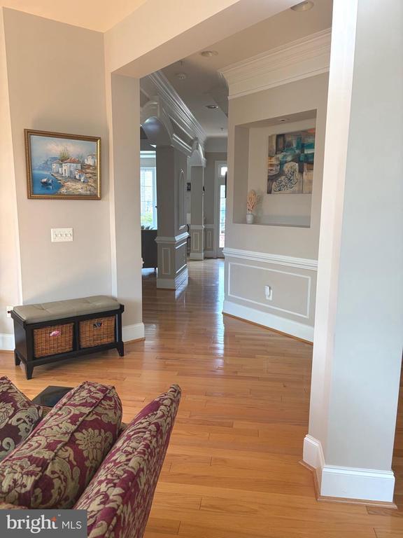 Building Photo - 8402 Tysons Trace Ct