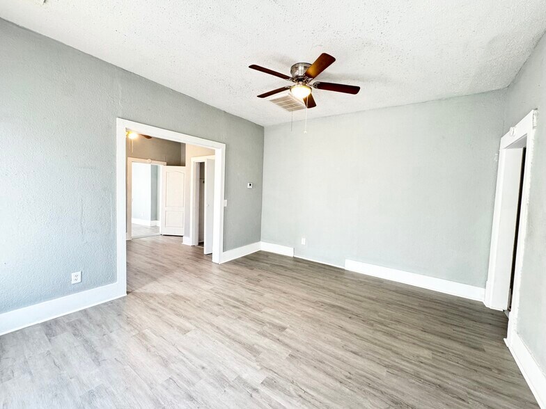 Building Photo - 1119 NW 9th St